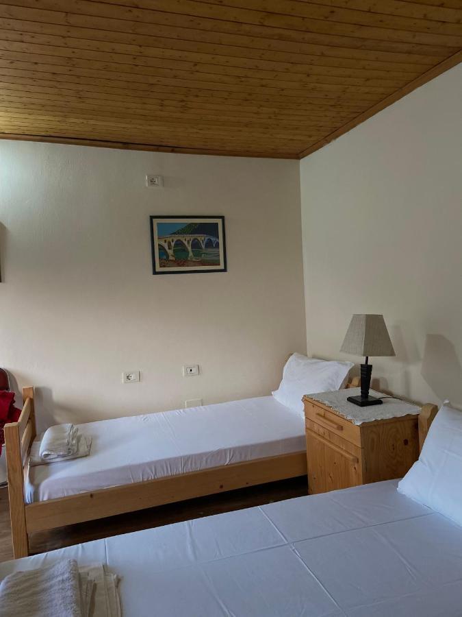 Teo'S Guest House Berat Extérieur photo